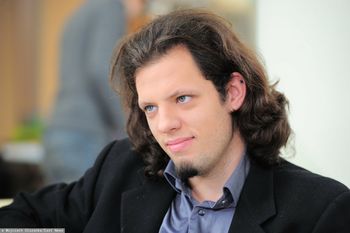 Serialowy syn Fronczewskiego. Dziś Mikołaj Radwan łączy technologię z aktorstwem