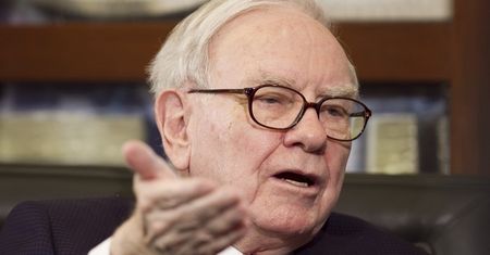 Warren Buffett inwestuje. Zobacz na co wydał 142 miliony dolarów