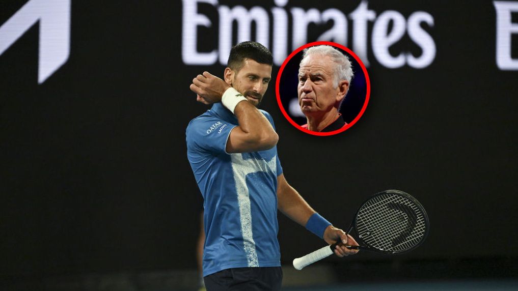 Getty Images / Mark Avellino/Anadolu / Na zdjęciu: Novak Djoković, w kółeczku John McEnroe (fot. Getty Images/Luciano Lim)