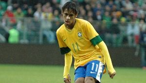 Pique przywitał Neymara (wideo)