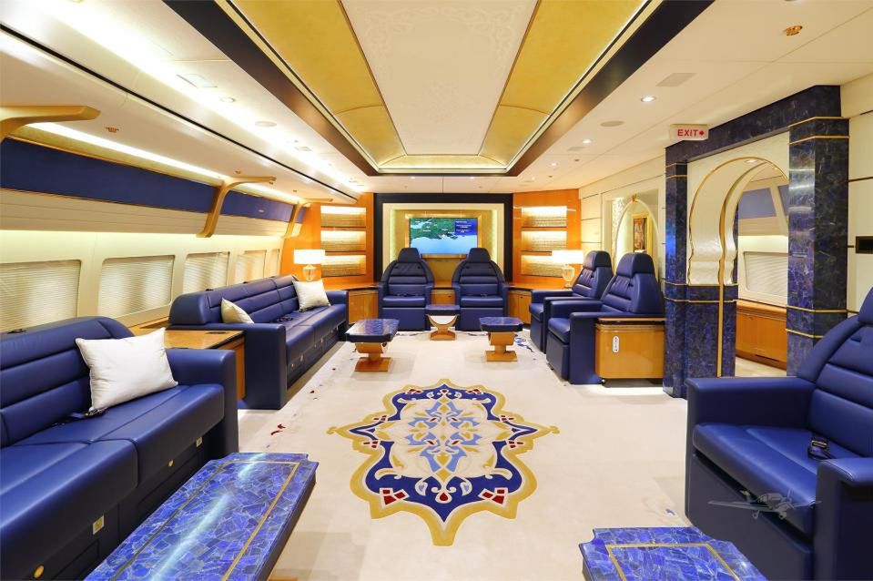 Samolot katarskiej rodziny królewskiej na sprzedaż. Wygląda jak latający pałac