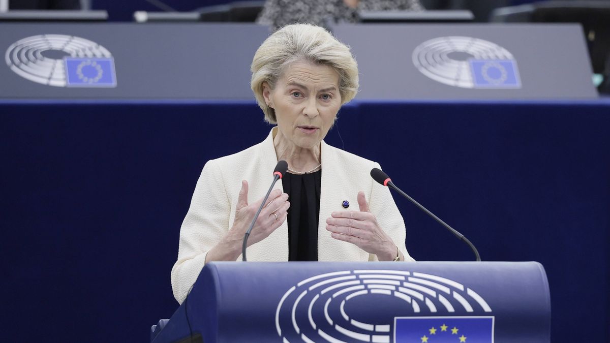 European Parliament session in Strasbourg
epa12079340 Ursula von der Leyen, European Commission President, speaks during a debate on 'EU support for a just, sustainable and comprehensive peace in Ukraine' at the European Parliament in Strasbourg, France, 07 May 2025. The current plenary session runs from 05 to 08 May 2025.  EPA/RONALD WITTEK 
Dostawca: PAP/EPA.
RONALD WITTEK
meeting, ukraine, debate