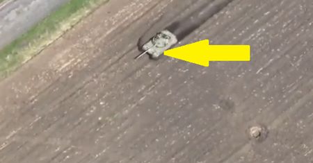 O czym myślał rosyjski żołnierz? Wideo z pola minowego podbija sieć