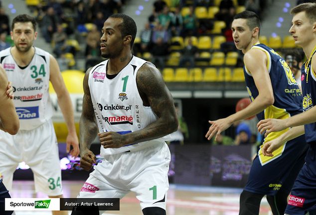 Dee Bost gra coraz lepiej