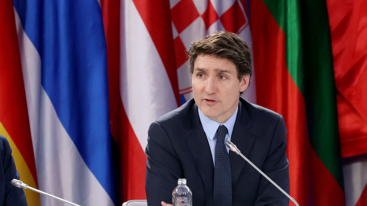 "Bardzo głupie posunięcie". Kanada nakłada cła odwetowe na USA