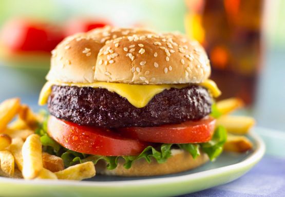 Pierwszy hamburger z laboratorium