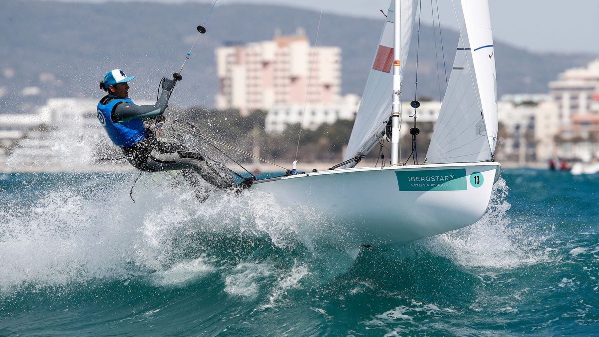 Materiały prasowe / Sailing Energy / Trofeo Sofia Iberostar / Na zdjęciu: Agnieszka Skrzypulec i Jolanta Ogar na jachcie olimpijskiej klasy 470