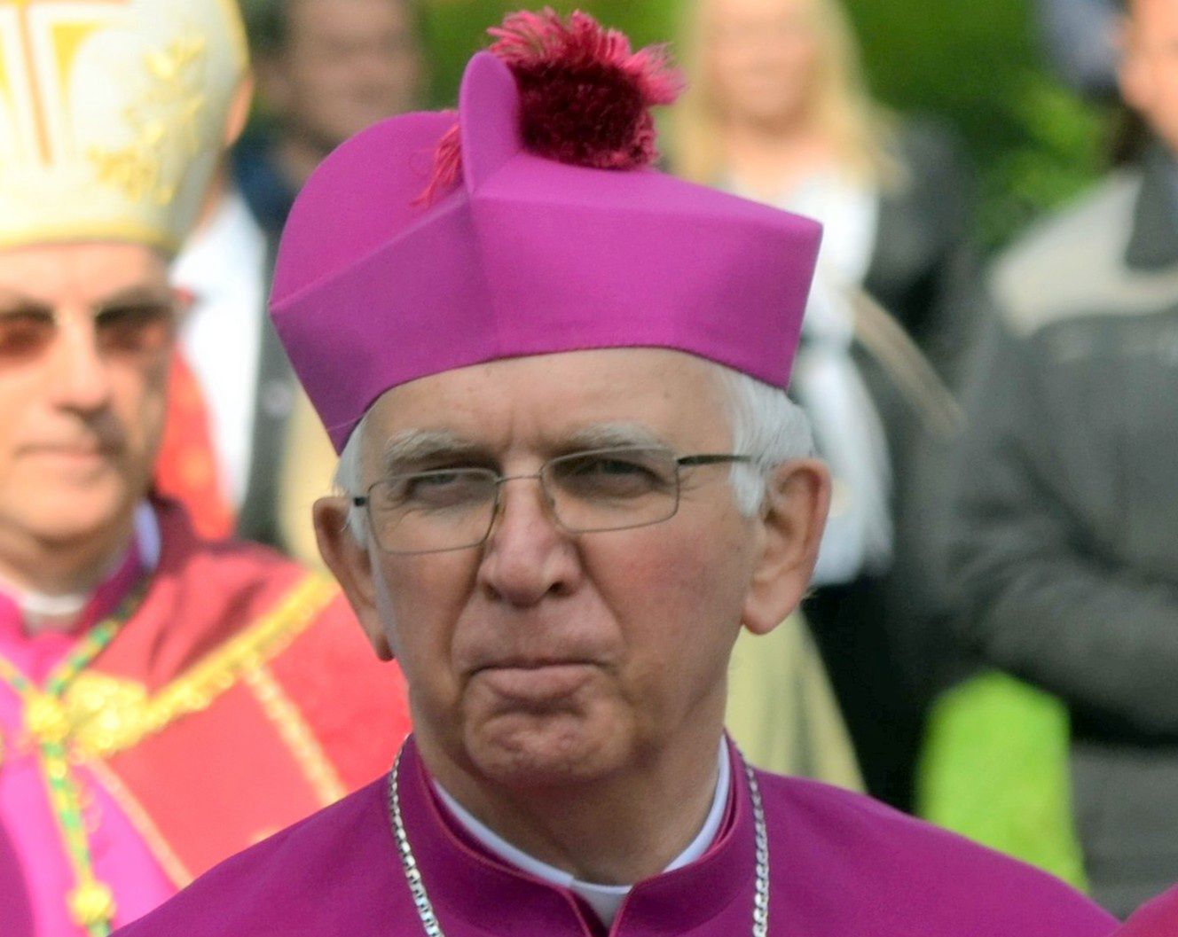 Strajk kobiet. Abp Wacław Depo: "kostka brukowa przebiła okno w moim domu"