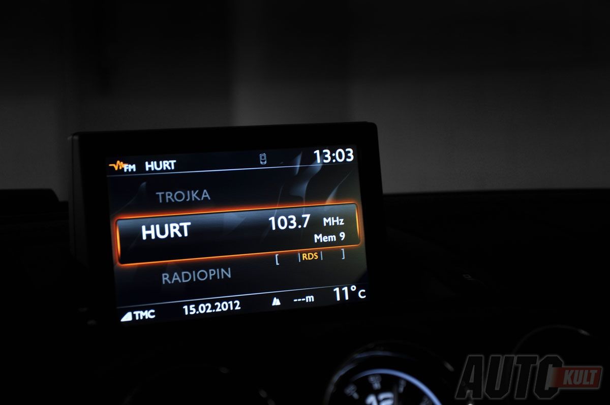 Peugeot RCZ 1,6 THP 200 KM test wnętrze