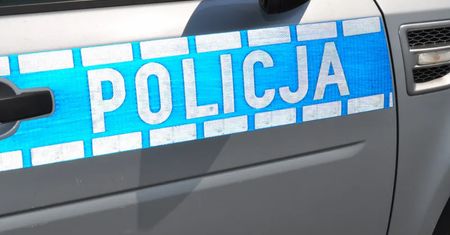 Małopolska. Kobieta wyrzuciła niedopałek papierosa. Jej znajomy trafił do aresztu