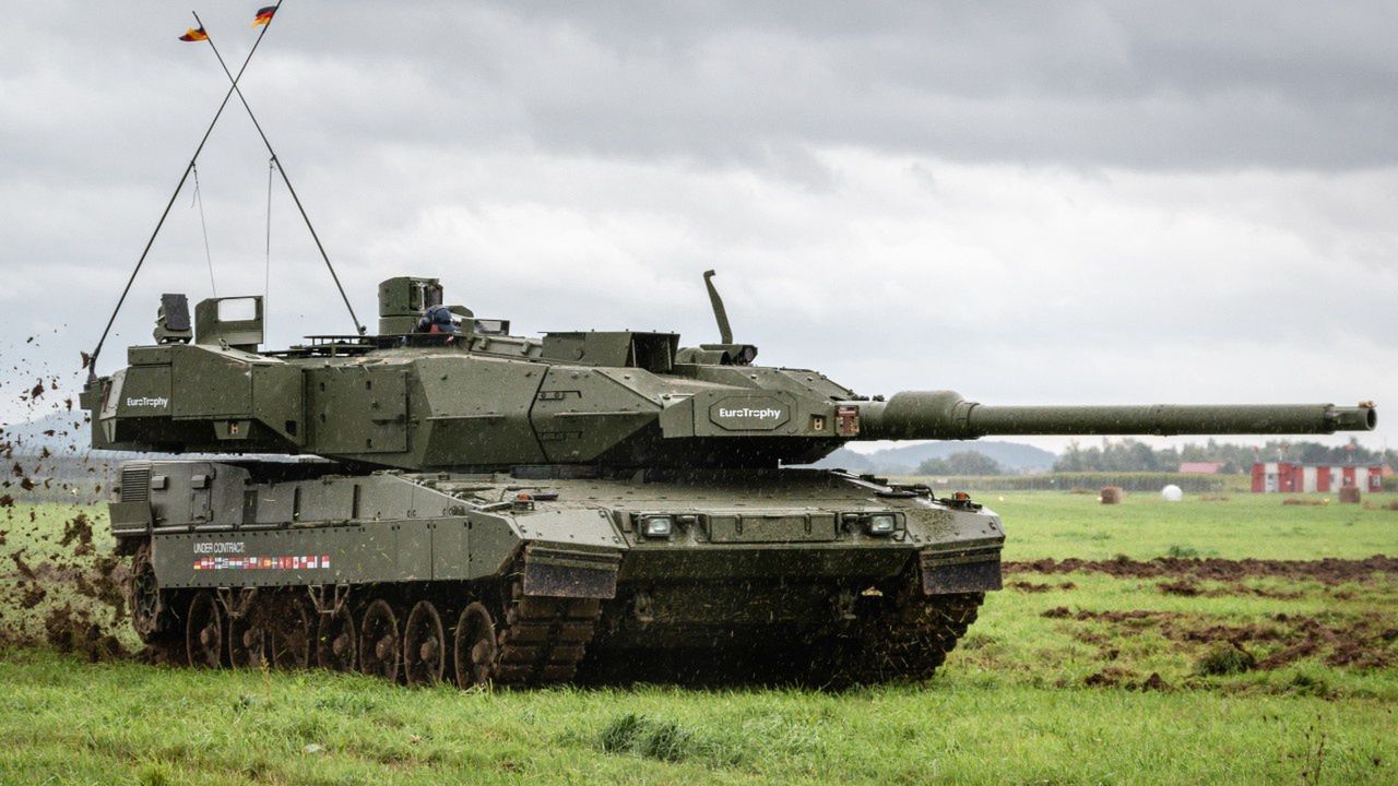 The Leopard 2A7 tank with the EuroTrophy active defence system integrated into the turret.