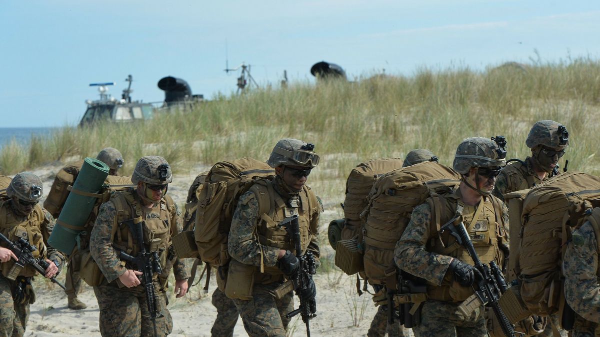 Premier zapowiada obowiązkowe szkolenia wojskowe