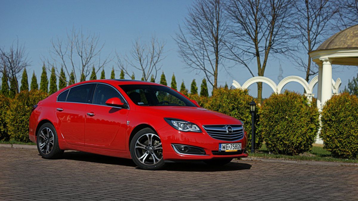 Insignia może być samochodem dostępnym w kredycie dla osób z najniższą krajową