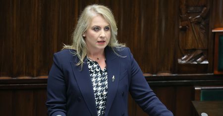 Sypnęła kasą. W ostatniej chwili, szczegóły owiane tajemnicą