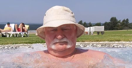Kobiety, basen i jacuzzi. Lech Wałęsa jak król życia