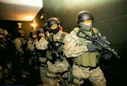 Słupscy uczniowie przechodzą szkolenie, jak postępować w wypadku zamachu terrorystycznego