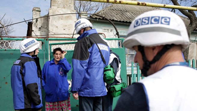 Członkowie misji OBWE w okolicach Mariupola