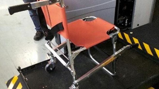 Krzesełko dla niepełnosprawnych w pociągu Pendolino