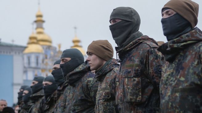 Ochotnicy z batalionu Azow przed wyprawą na wschód kraju - Kijów, 17 stycznia