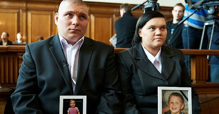 Biologiczni rodzice zamordowanych dzieci z Pucka chcą odszkodowania od powiatu