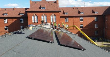 W Słupsku otwarto pierwszą szkolną, ekologiczną elektrownię