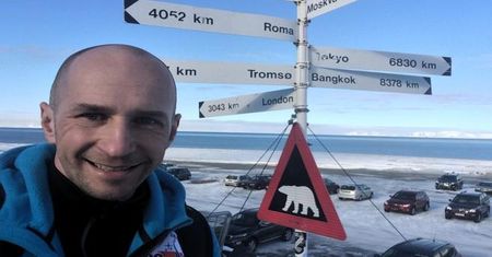 Gdyński biegacz nie pobiegł w polarnym maratonie. Winny pęknięty pas startowy