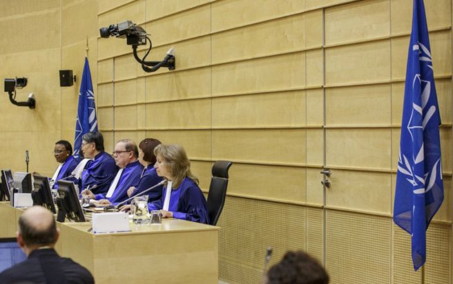 Międzynarodowy Trybunał Karny - łowcy zbrodniarzy grzęzną w biurokracji