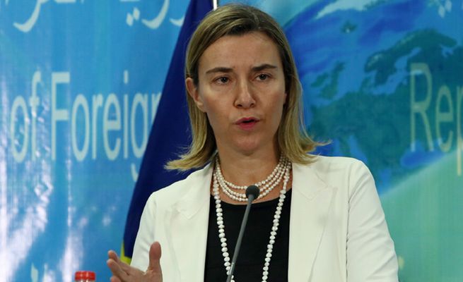 Szefowa unijnej dyplomacji Federica Mogherini bardziej łagodna wobec Rosji