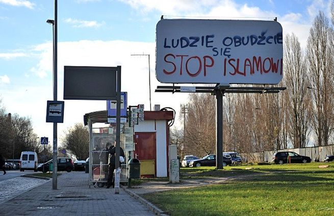 "Stop islamowi" - takie hasła pojawiły się na ulicach Szczecina