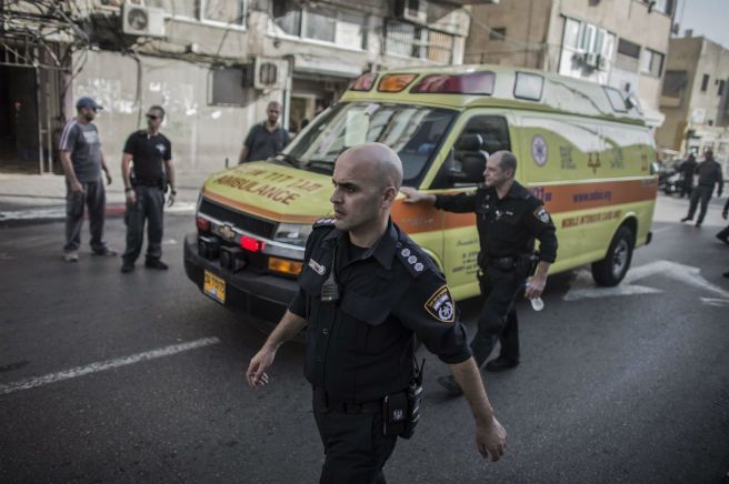 Nożownik zaatakował pasażerów autobusu w Tel Awiwie. 12 osób rannych
