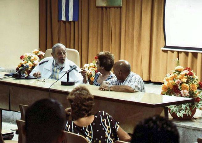 Kuba: Fidel Castro pojawił się publicznie pierwszy raz od trzech miesięcy