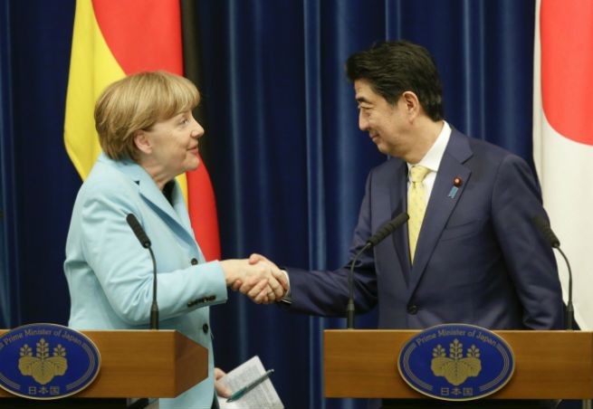 Merkel i Abe nie widzą obecnie szans na powrót Rosji do G8