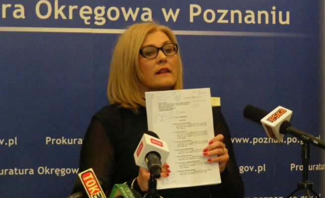 Udzielali pożyczek, przejmując domy i mieszkania - 40 oszustów usłyszało zarzuty