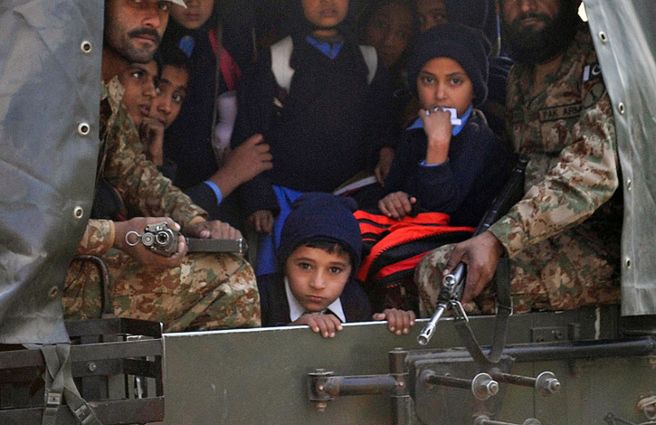 Pakistańscy talibowie - dżihadyści z pospolitego ruszenia