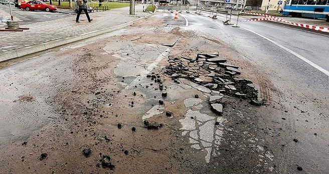 Utrudnienia w centrum Wrocławia. To efekt dużej awarii wodociągowej