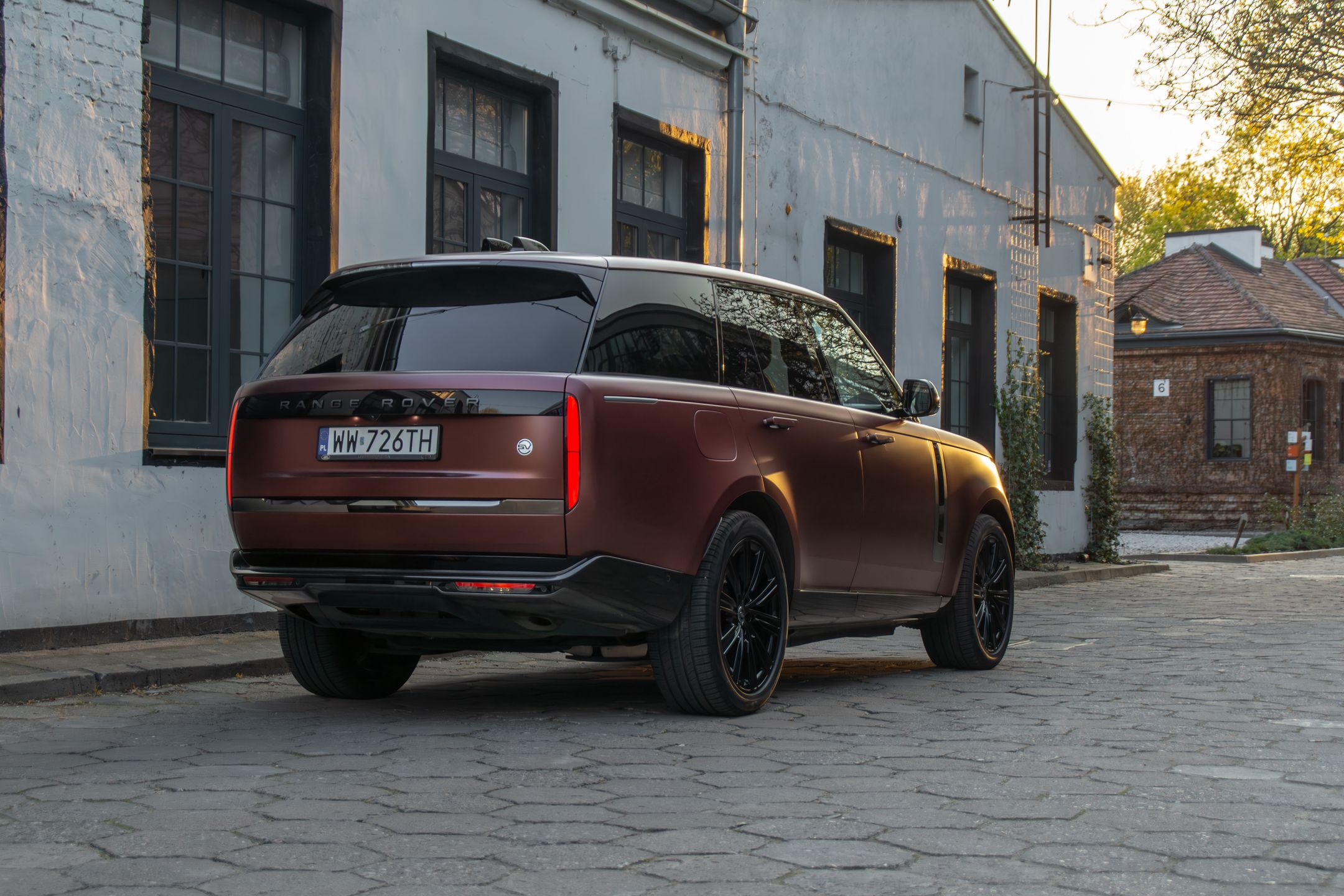 Range Rover P510e SV SWB
