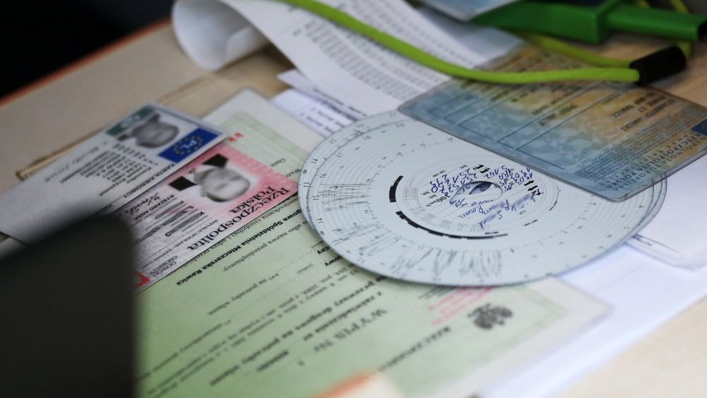 Autor ustawy, minister transportu, ma nadzieję, że wpłynie ona na zwiększenie poziomu bezpieczeństwa na drogach