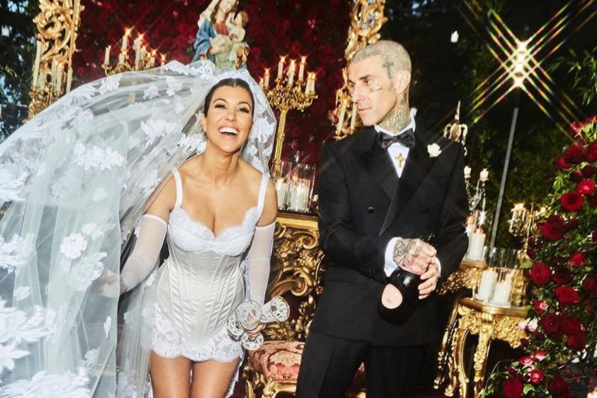 Kourtney Kardashian wzięła ślub w welonie z wizerunkiem Matki Boskiej 