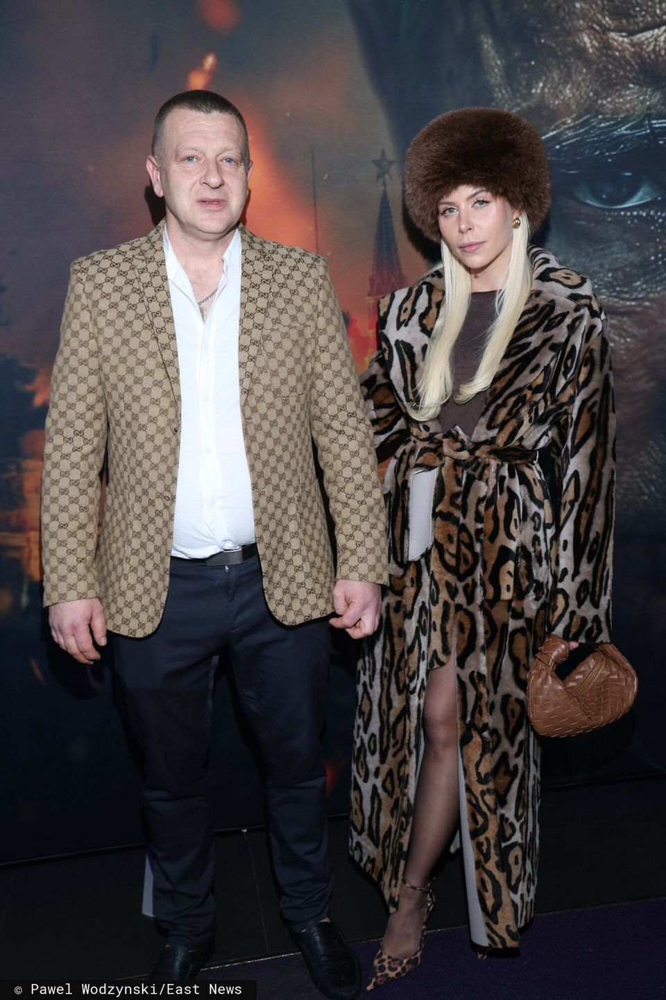 Julia von Stein z towarzyszem na premierze filmu