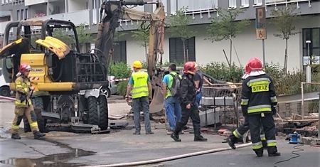 Wrocław. Po pożarze uszkodzonego gazociągu 80 odbiorców nie ma gazu. Nie ma rannych