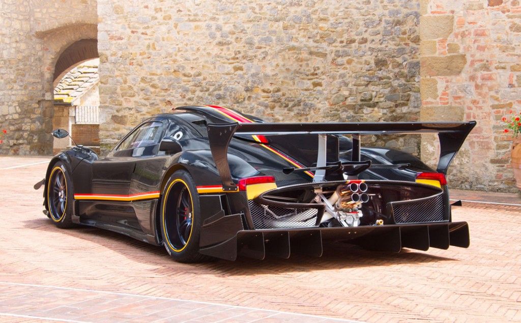 Pagani Zonda Revolucion - ostatnia Zonda na zdjęciach [galeria] 4