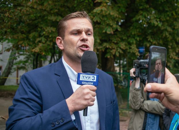 Zawieszony dziennikarz TVP wraca do pracy po awanturze w PKP!