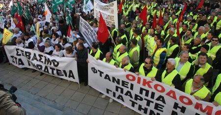 Cypryjczyk strzelał przed parlamentem. To protest przeciwko oszczędnościom