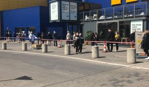 Odmrażanie gospodarki. Klienci masowo ruszyli do sklepów meblowych, tłumy przed Ikeą w Jankach
