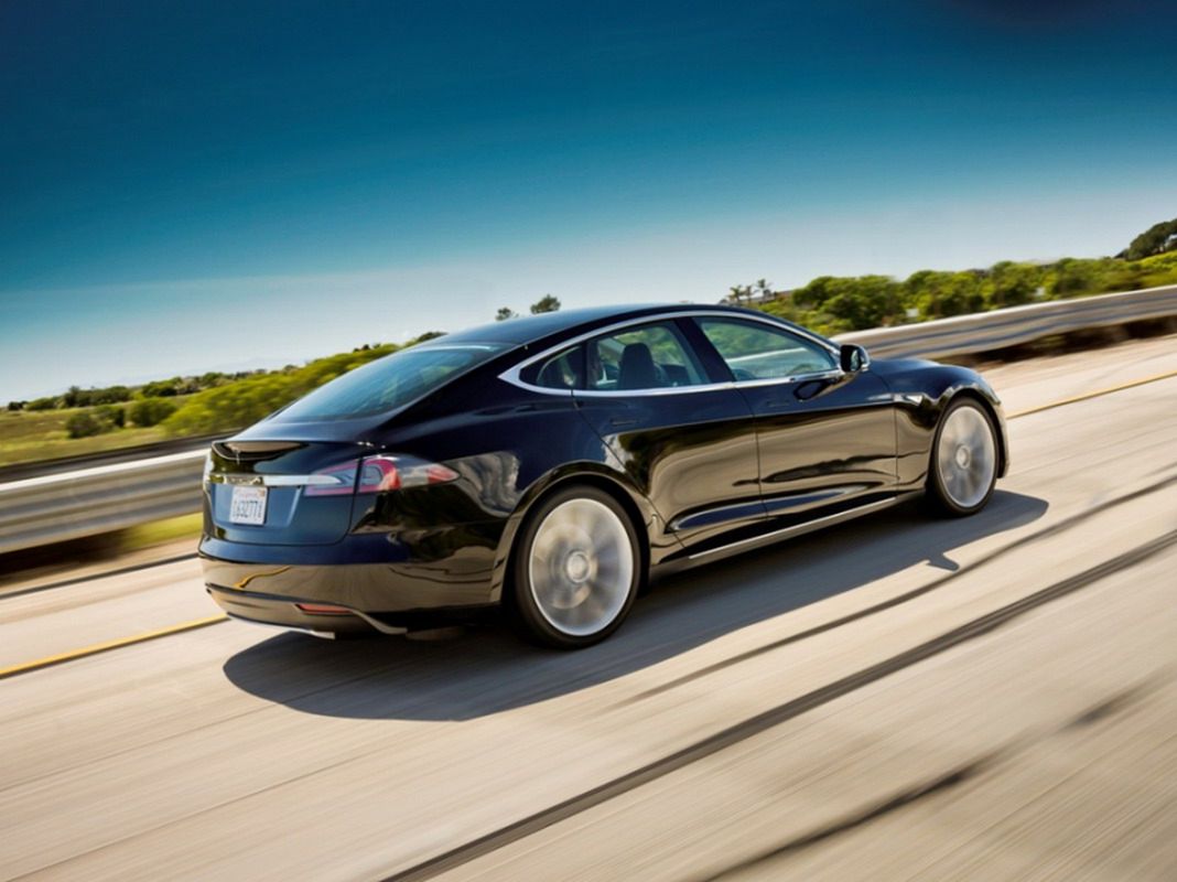 Tesla S
