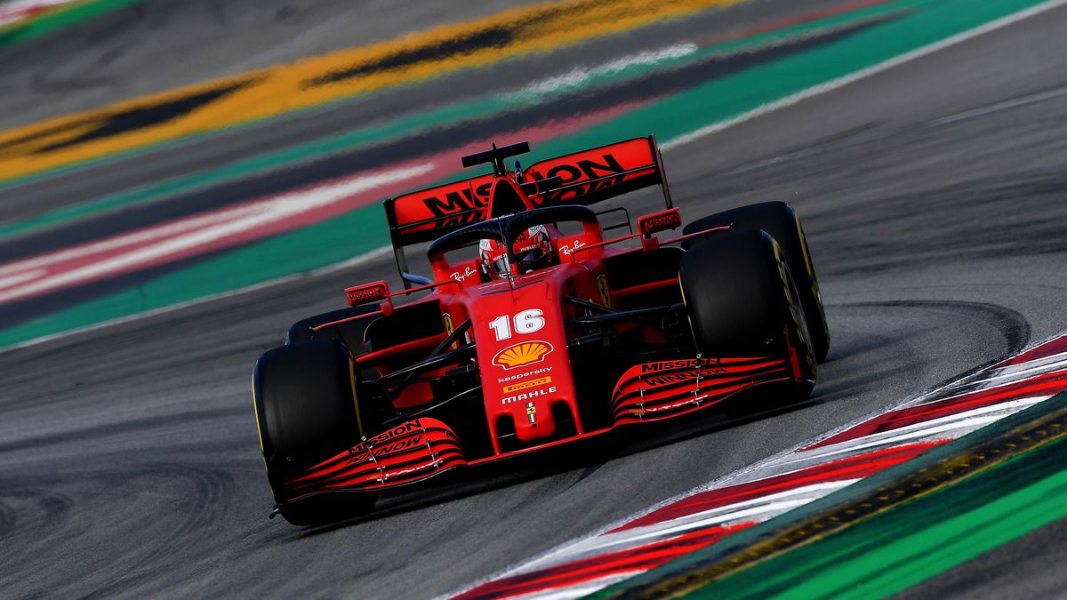 Zdjęcie okładkowe artykułu: Materiały prasowe / Ferrari / Na zdjęciu: Charles Leclerc za kierownicą Ferrari