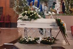Piekary Śląskie. Tłumy na pogrzebie 13-letniej Patrycji z Bytomia. Wzruszające pożegnanie rodziców
