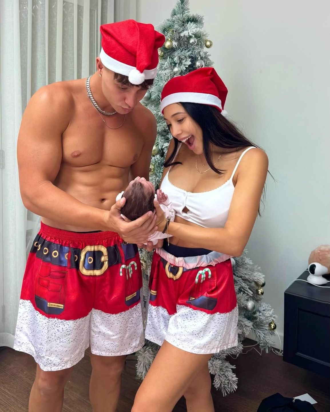 Scarlet Vas i Tayo Ricci z córką