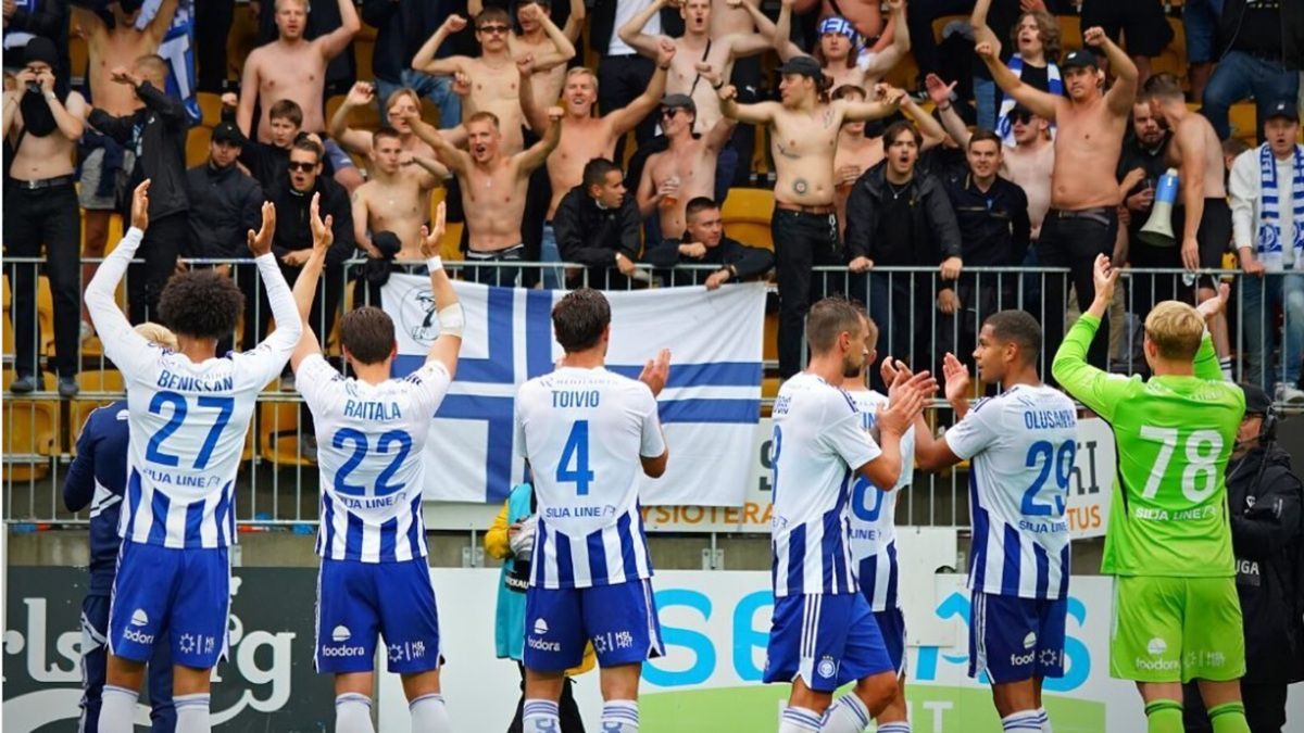 Instagram / HJK Helsinki / Piłkarze HJK Helsinki po meczu