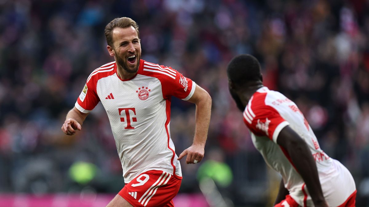 PAP/EPA / Anna Szilagyi / Na zdjęciu: Harry Kane i Dayot Upamecano